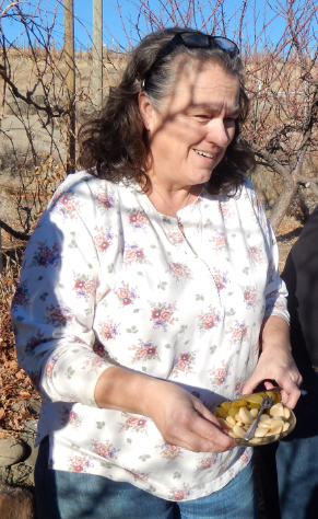 Phyllis adding
            Pickles & Pickled Garlic